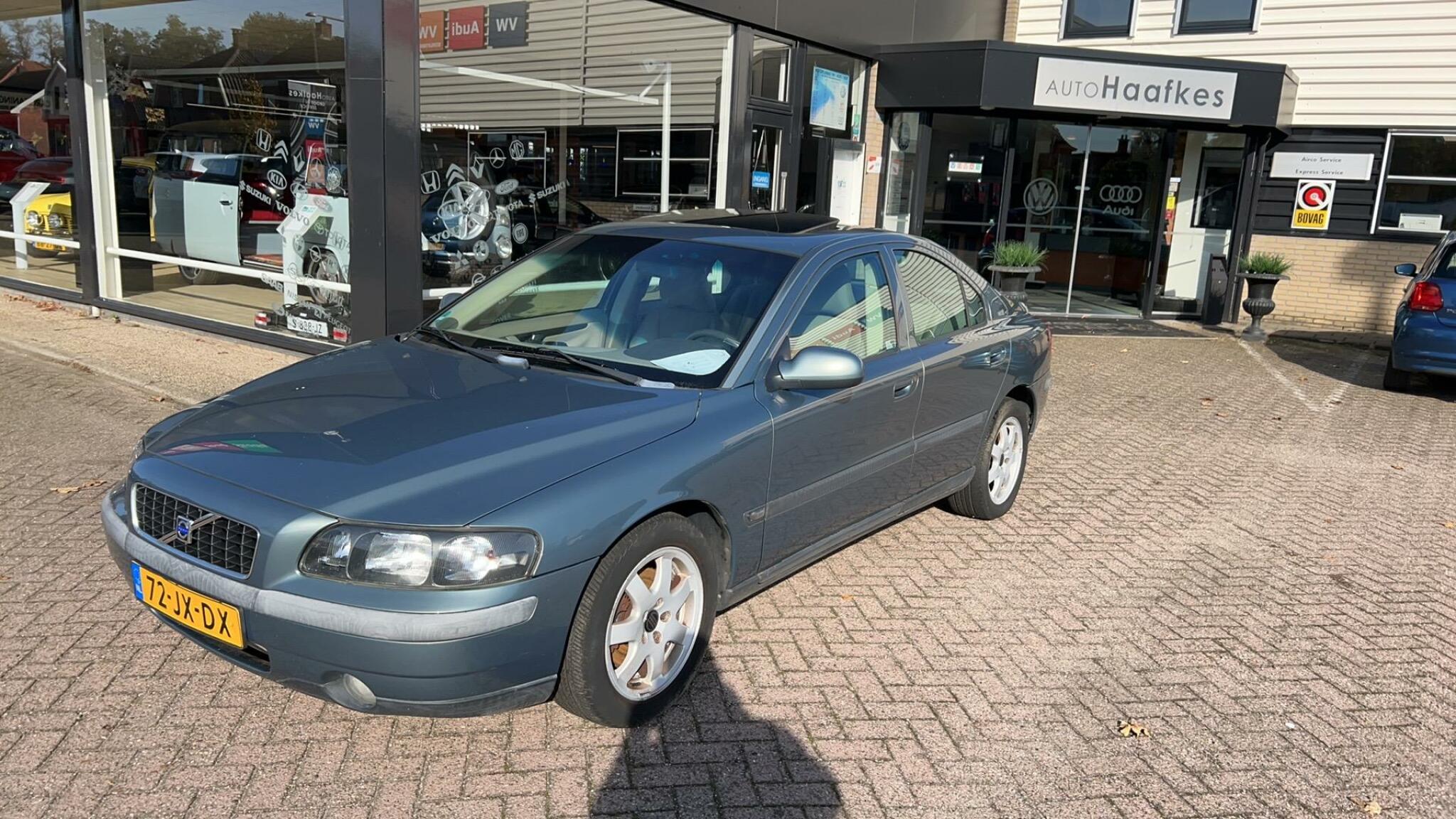 Volvo-S60-0